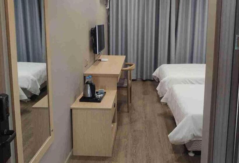 Super 8 Hotel Yizheng Walking Street