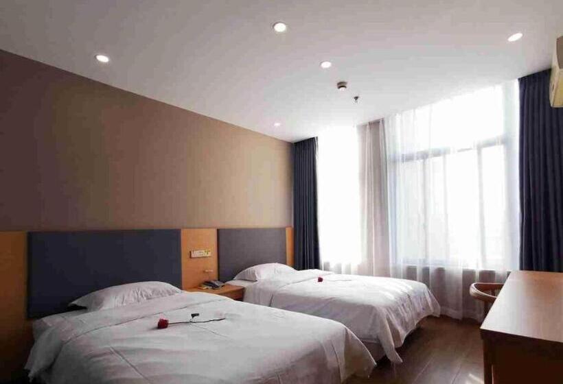 Super 8 Hotel Yizheng Walking Street