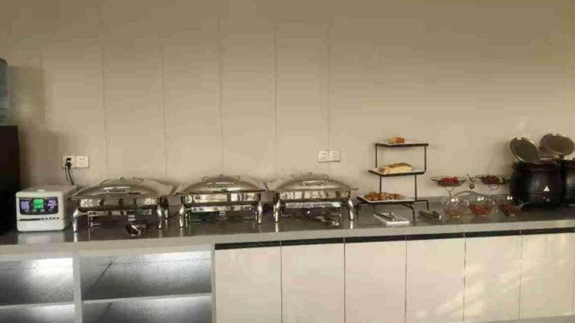 Super 8 Hotel Yizheng Walking Street