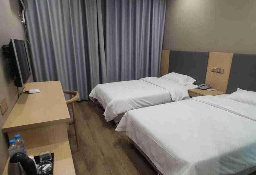 Super 8 Hotel Yizheng Walking Street