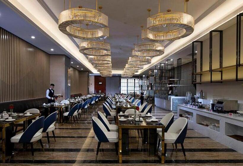 Venus Royal Hotel Nanning East High Speed Railway Station