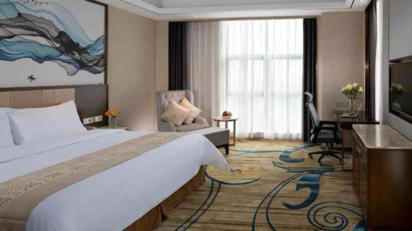 Venus Royal Hotel Nanning East High Speed Railway Station