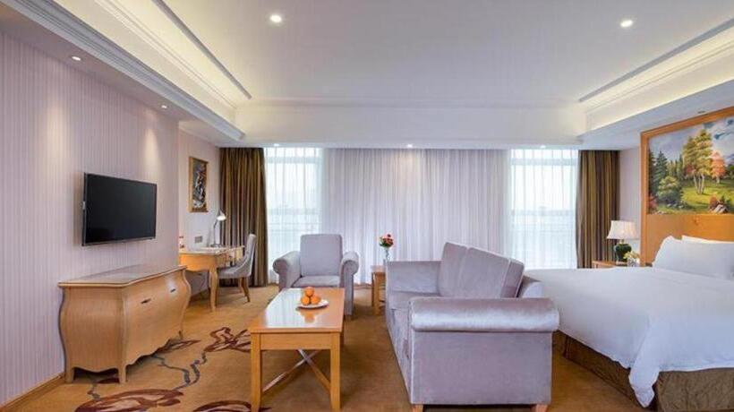 Vienna Hotel Guangdong Meizhou Fengshun
