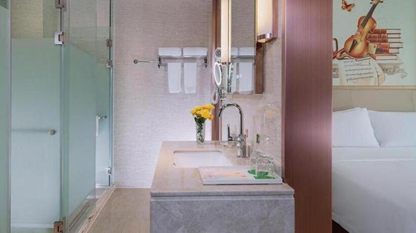 Vienna Hotel Guangdong Zhaoqing East Station Dinghu Mountain Scenic Area