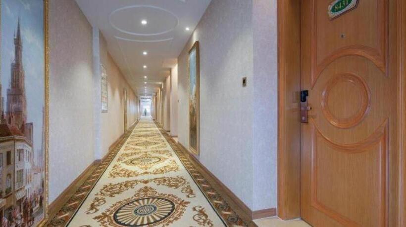 Vienna Hotel Hainan Lingshui Center