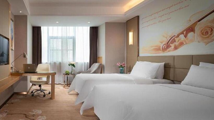 Vienna Hotel Nanchang West Station Guobo Metro Station