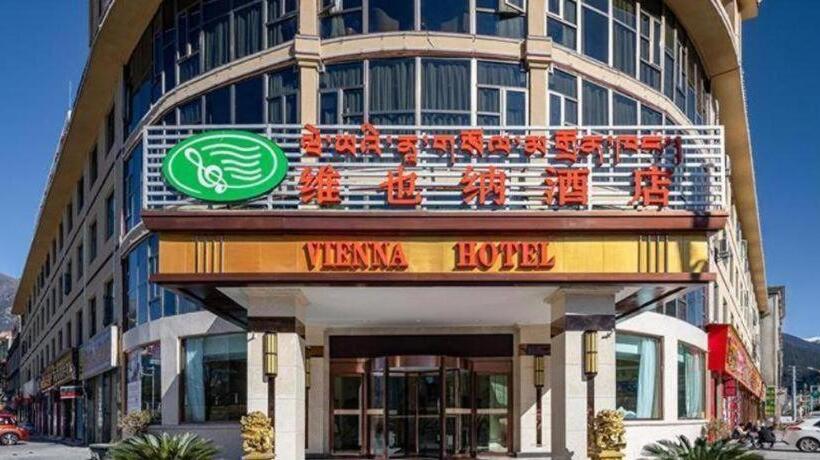Vienna Hotel Tibet Linzhi Pedestrian Street Hebin Road
