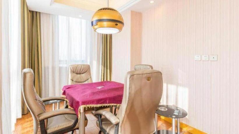 Vienna Hotel Weifang Taihuacheng