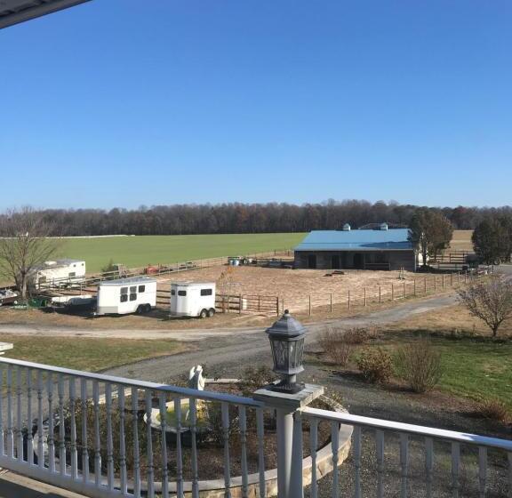 مبيت وإفطار 1st Floor Guest Room With Private Full Bath