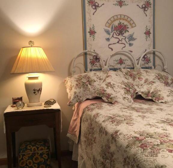 مبيت وإفطار 1st Floor Guest Room With Private Full Bath