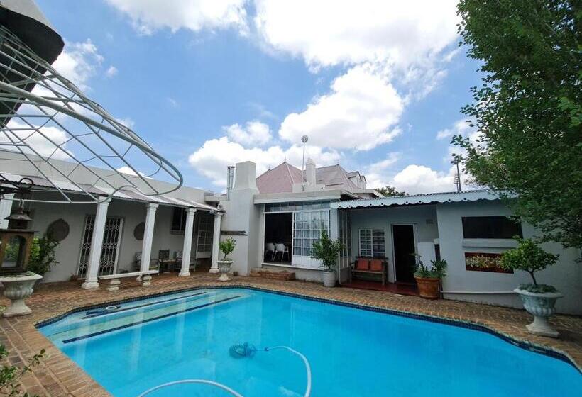 مبيت وإفطار Hill Manor Room 2 Self Catering Unit