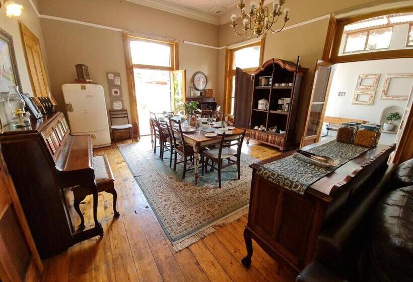 مبيت وإفطار Hill Manor Room 2 Self Catering Unit