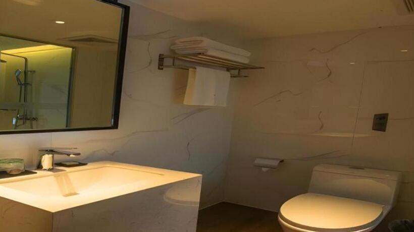 Borrman Hotel Zhanjiang Wuchuan Jinsha Plaza