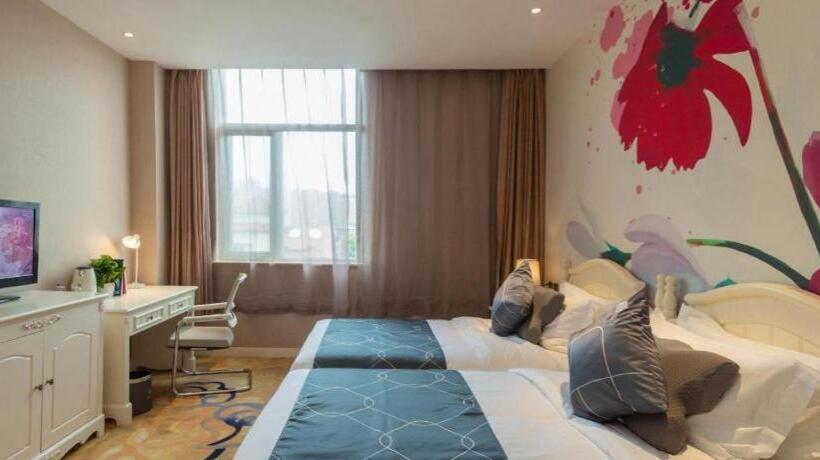 Chonpines Hotels· Shijiazhuang Fangbei