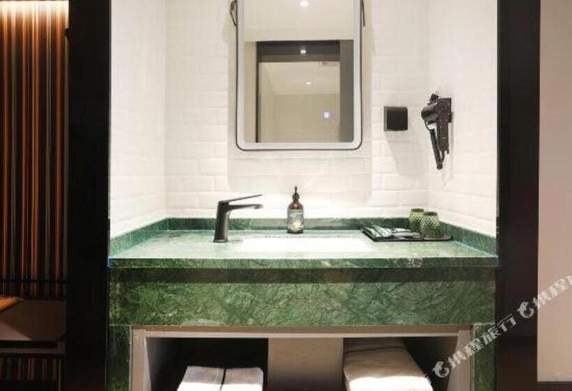 City Comfort Premier Hotel Haikou Wangfujing Haiken Plaza