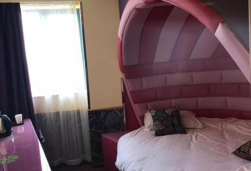 Ease Hotel Shanghai Chuanhuan Nan Road Chuansha Metro Station