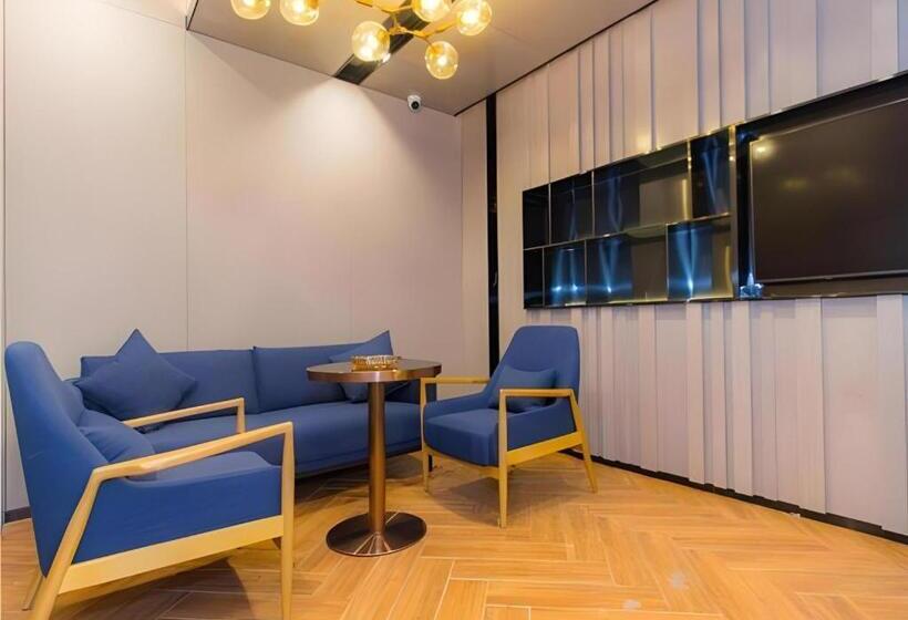 Echarm Hotel Changsha Wuyi Square Railway Metro Station