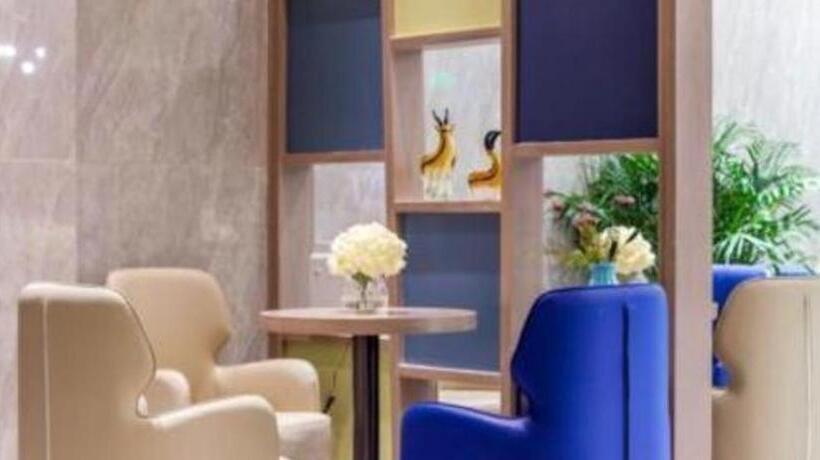 Echarm Hotel Wuhan Guanggu Walking Street Huazhong University Of Science And Technology