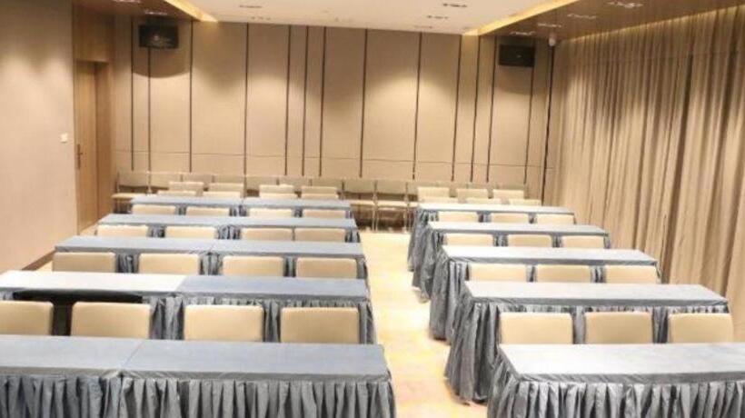 Echarm Hotel Yangzhou Jiangdu Jinyin Plaza