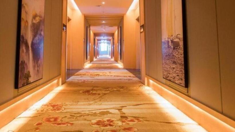 Greentree Eastern Hotel Yunnan Shangri La Yangtang Road