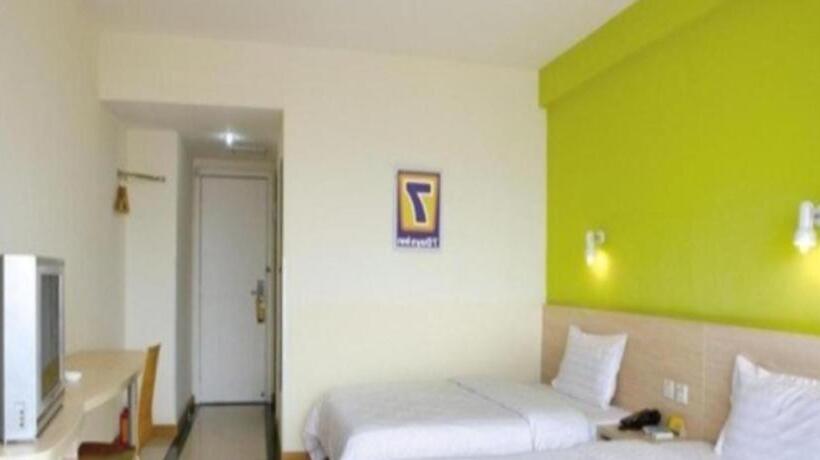 Отель 7 Days Inn Jixian County Baowei Road