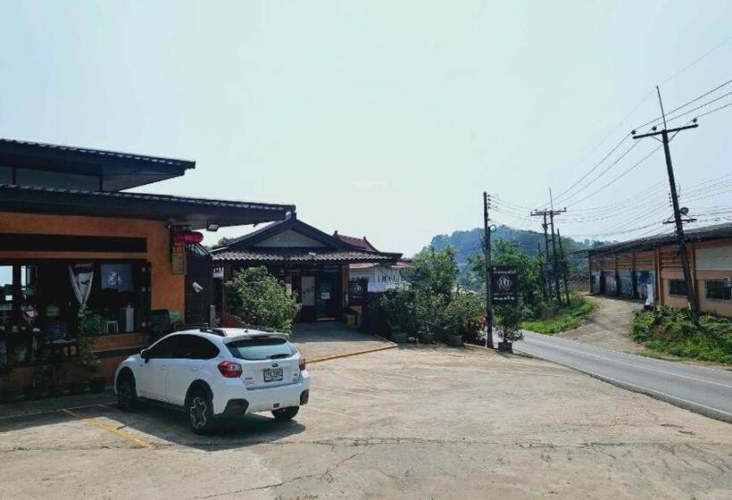 Отель Baan Hom Muen Li