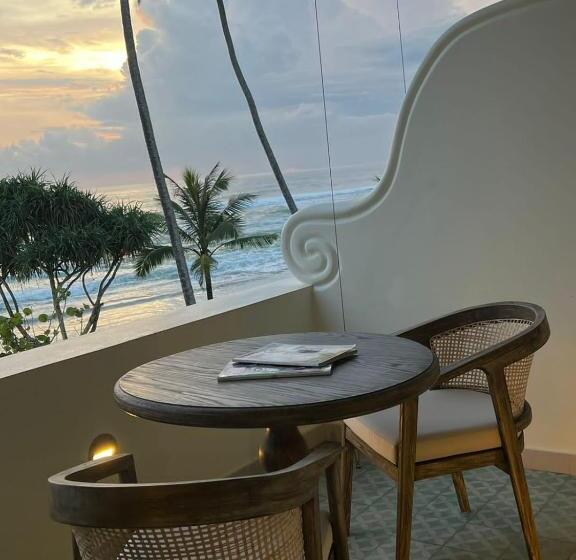 Отель Candella House