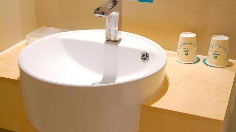 Отель City Comfort Inn Foshan Kuiqi Road Metro Station