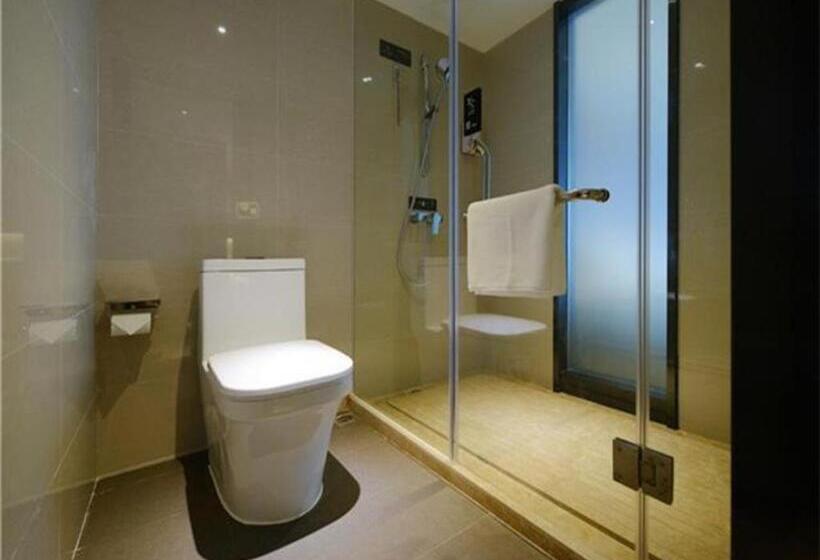 Отель City Comfort Inn Guiyang Financial City Convention Center Metro Station