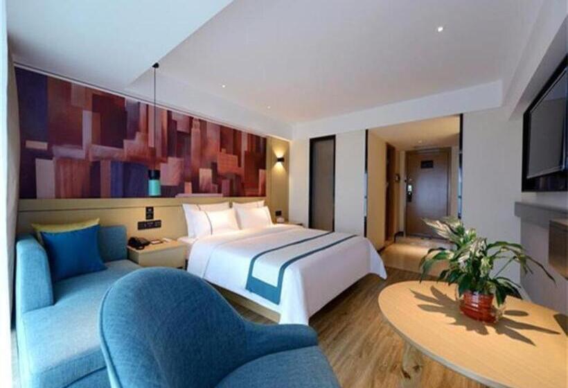 Отель City Comfort Inn Guiyang Financial City Convention Center Metro Station