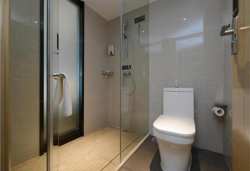 Отель City Comfort Inn Guiyang Financial City Convention Center Metro Station