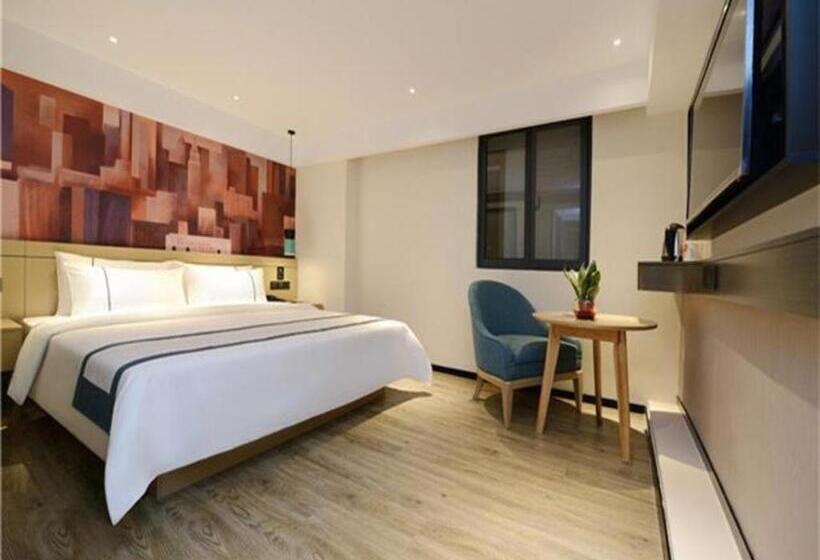 Отель City Comfort Inn Guiyang Financial City Convention Center Metro Station