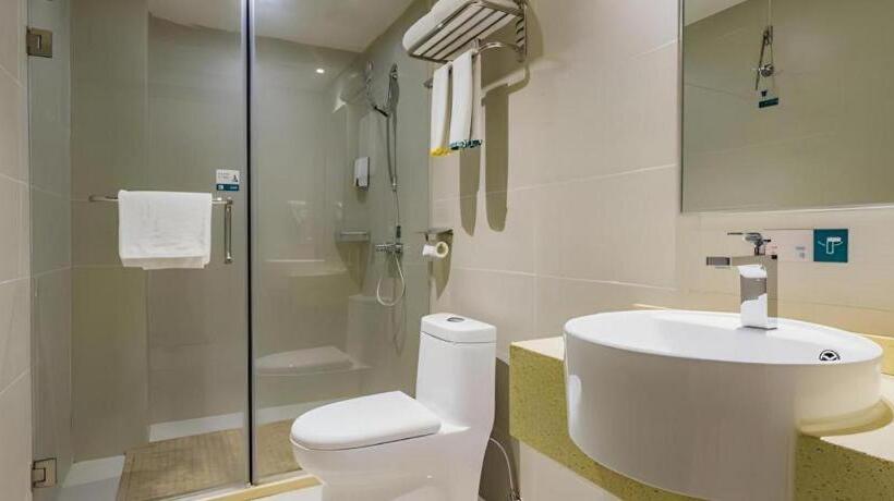 호텔 City Comfort Inn Heyuan Wanlong City Railway Station