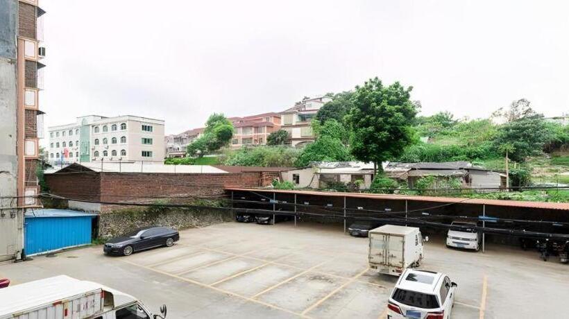 호텔 City Comfort Inn Heyuan Wanlong City Railway Station