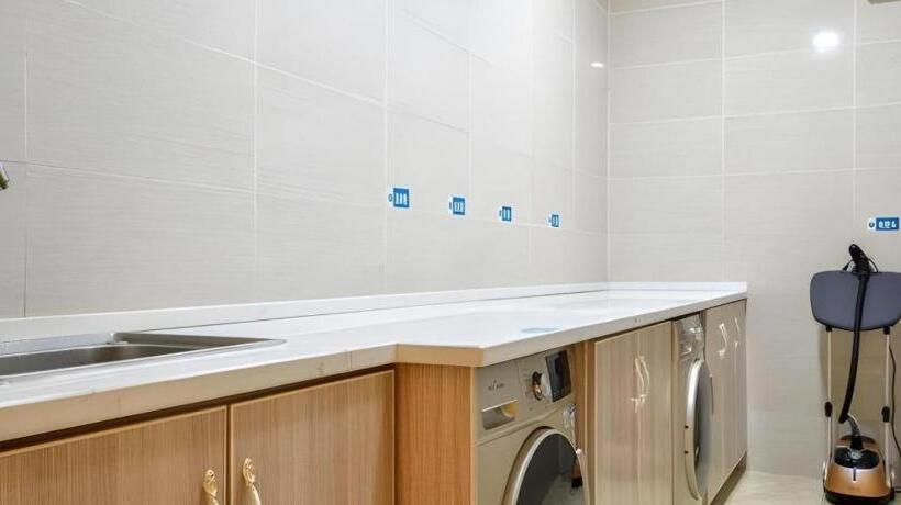 Отель City Comfort Inn Jingzhou Beijing Middle Road Renxinhui