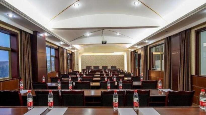 호텔 City Comfort Inn Mount Emei