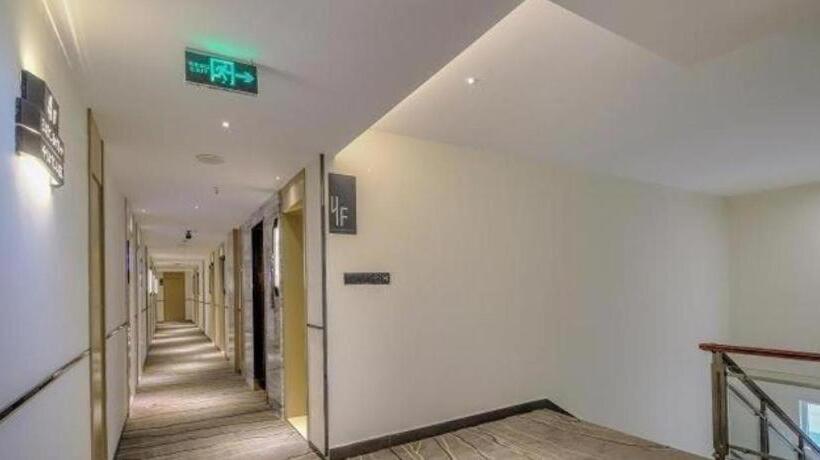 호텔 City Comfort Inn Mount Emei