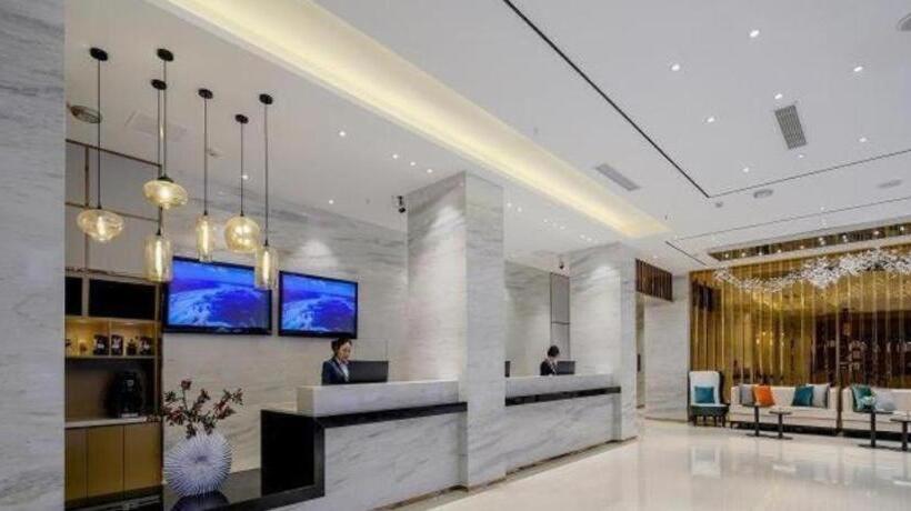 호텔 City Comfort Inn Mount Emei