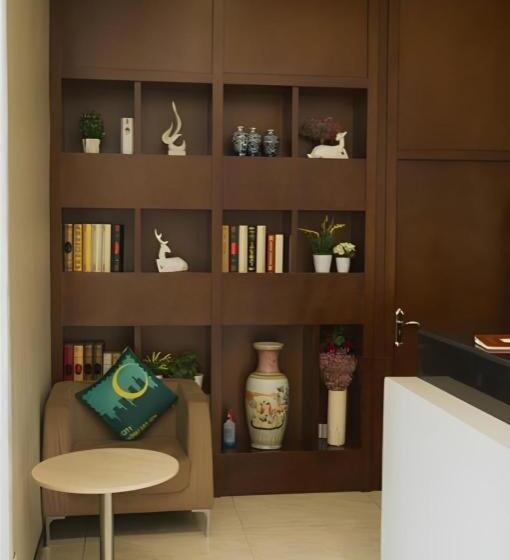 ホテル City Comfort Inn Nanchang Bayi Square Metro Station Wushang