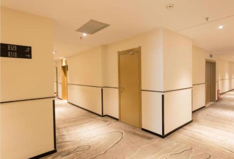 Отель City Comfort Inn Nanchang Gaoxin Avenue Metro Station Aixi Lake