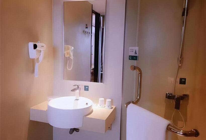 هتل City Comfort Inn Zhuhai University Town Tangjiawan Plaza