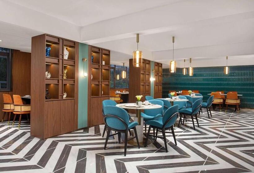 فندق Days Inn By Wyndham Hainan Sanya Bay