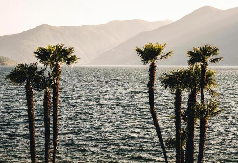 Отель Eden Roc Marina