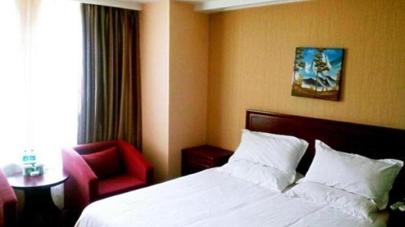 Отель Green Tree Inn Chuzhou International Commercial City