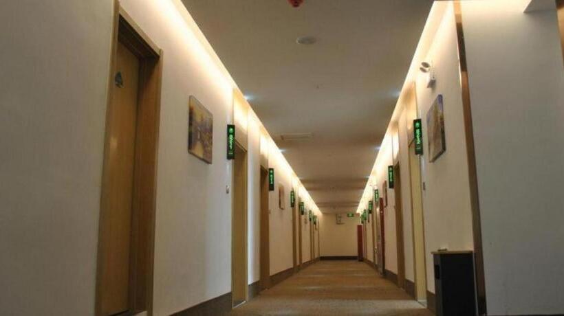 ホテル Greentree Inn Heze Changcheng Road Tianhua E Commerce Logistics Park Express