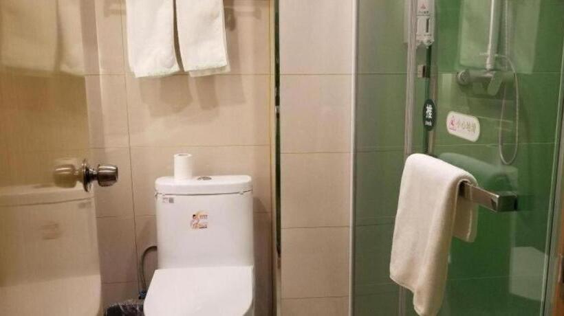 ホテル Greentree Inn Heze Changcheng Road Tianhua E Commerce Logistics Park Express