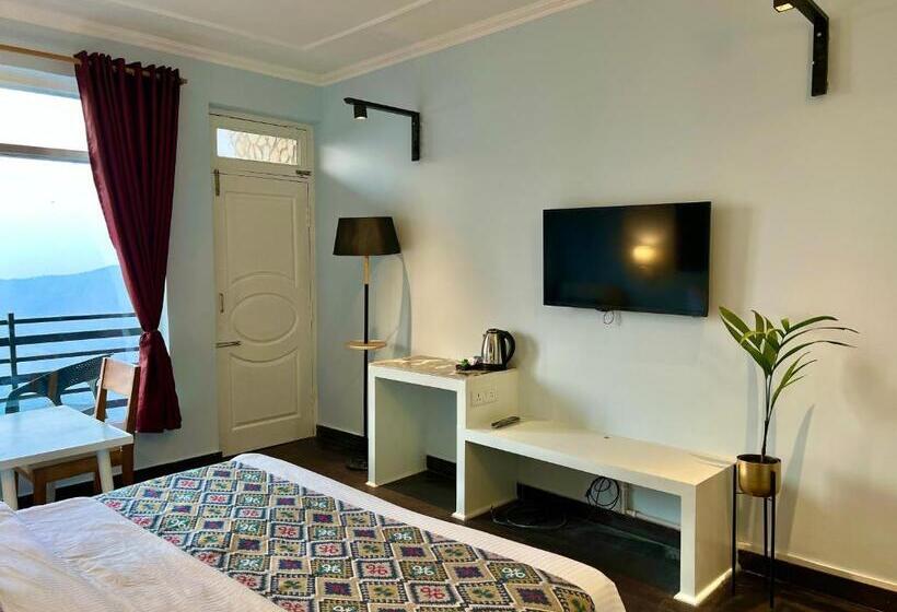 Отель Himalayas By The Lake Hill