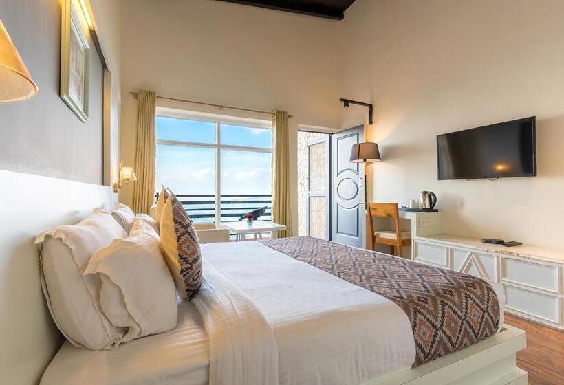 Отель Himalayas By The Lake Hill