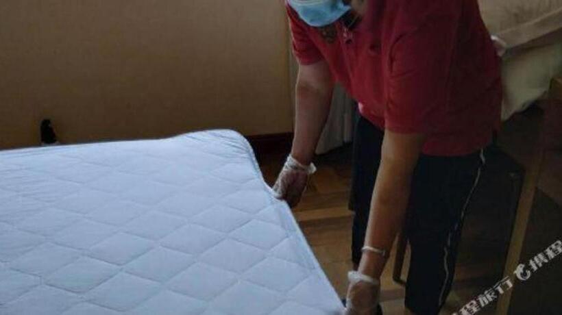 酒店 James Joyce Coffetel Baoding Railway Station