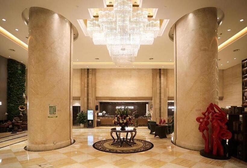 هتل James Joyce Coffetel Nanchang Railway Station Wanguo International